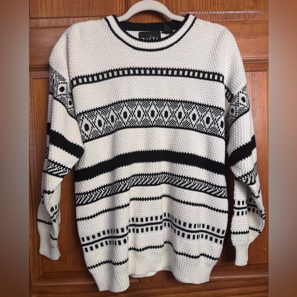 Unisex Vintage ‘Pasta’ black & white striped sweater size M